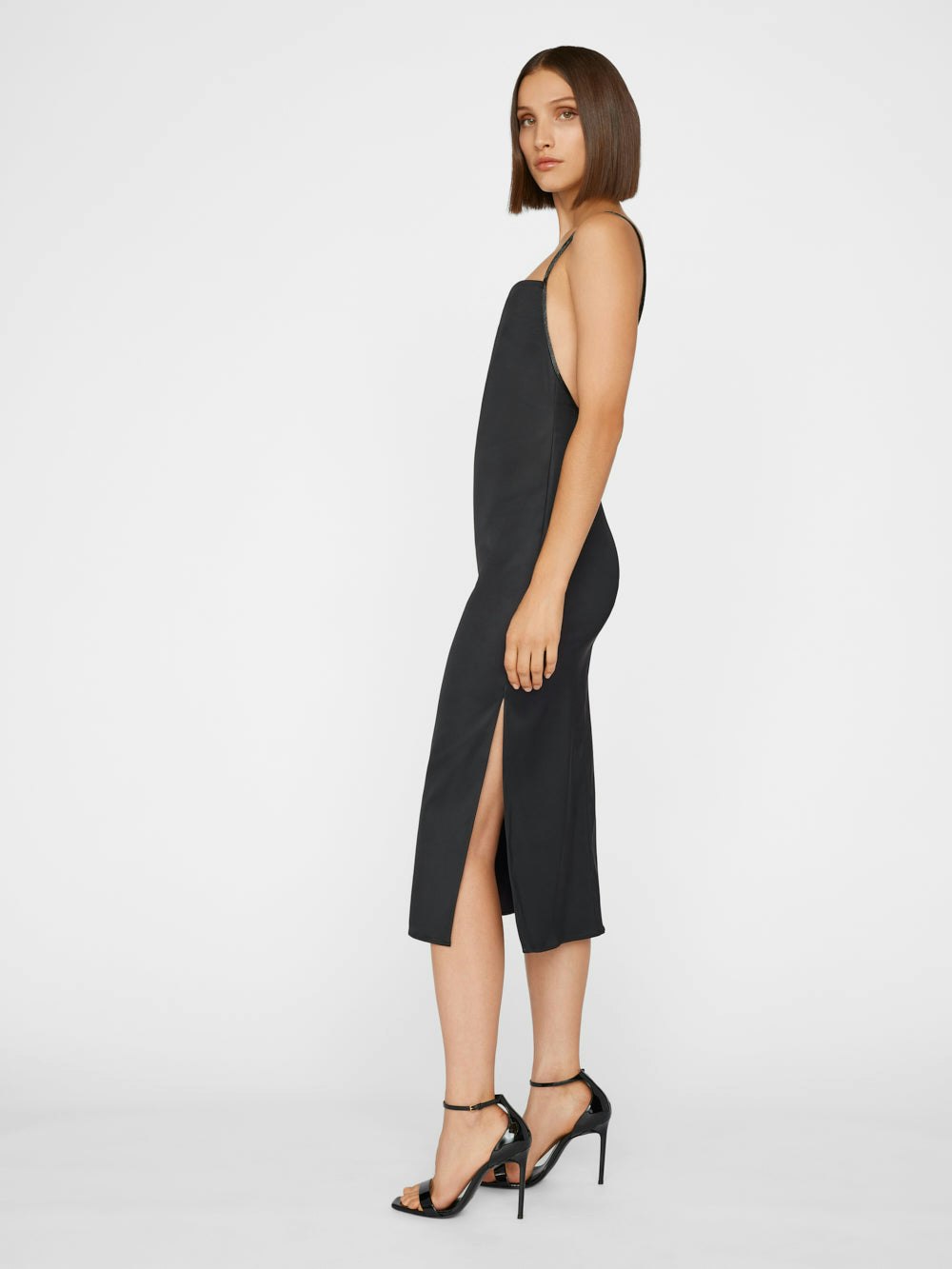 dress side view alt:fit1